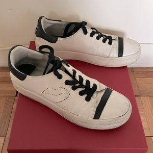 Women’s sneaker, Alice + Olivia, 7.5